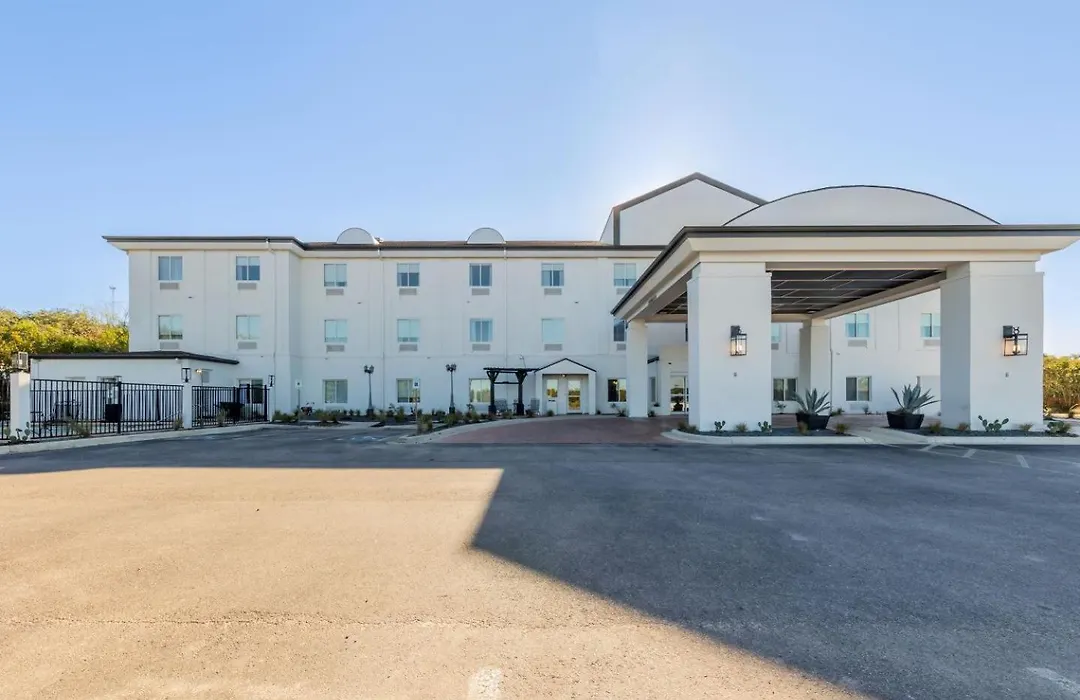 Blanco River Hotel-1