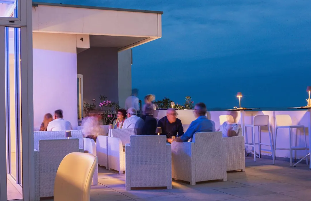 Hotel Mediterraneo-1