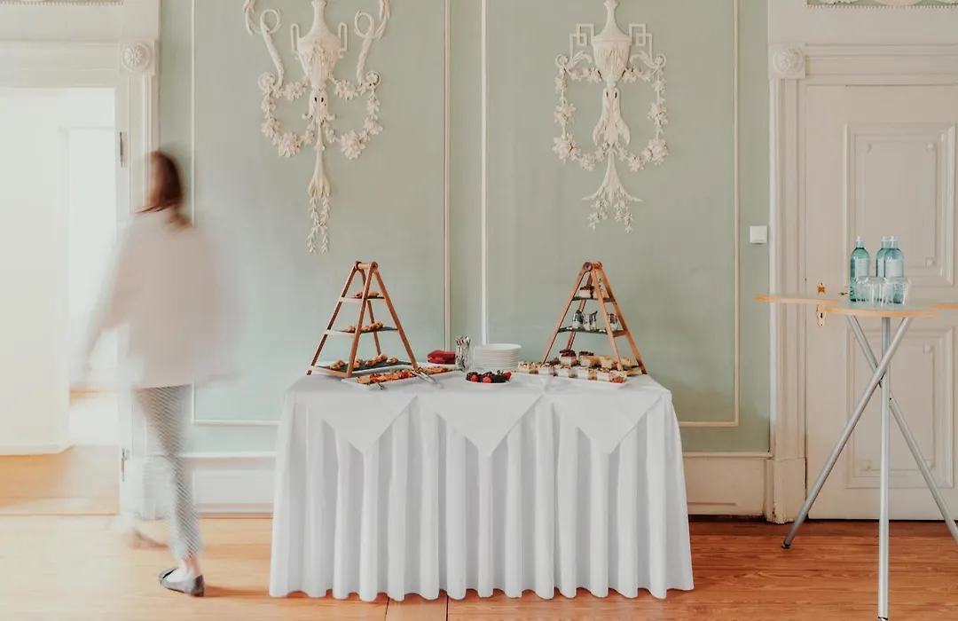 EMICH´S Hotel-1
