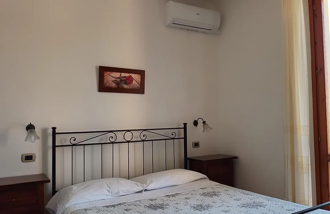 B&B Il Girasole - Rooms & House In Country - Air Conditioned - 1500 Meters From Historic Center-1