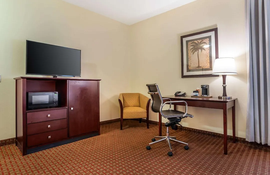 Comfort Inn & Suites Crestview South-1