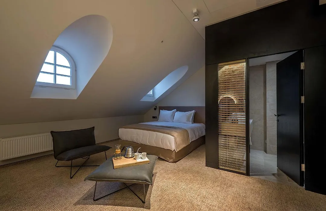 Artagonist Art Hotel-1