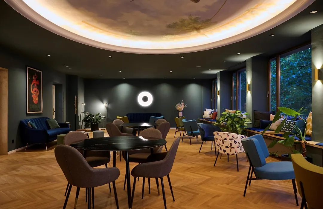 Hotel Rotkreuzplatz-1