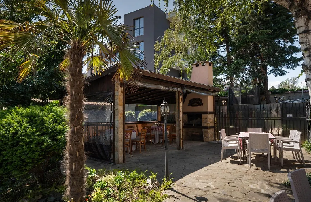 Guest House La Casa-1