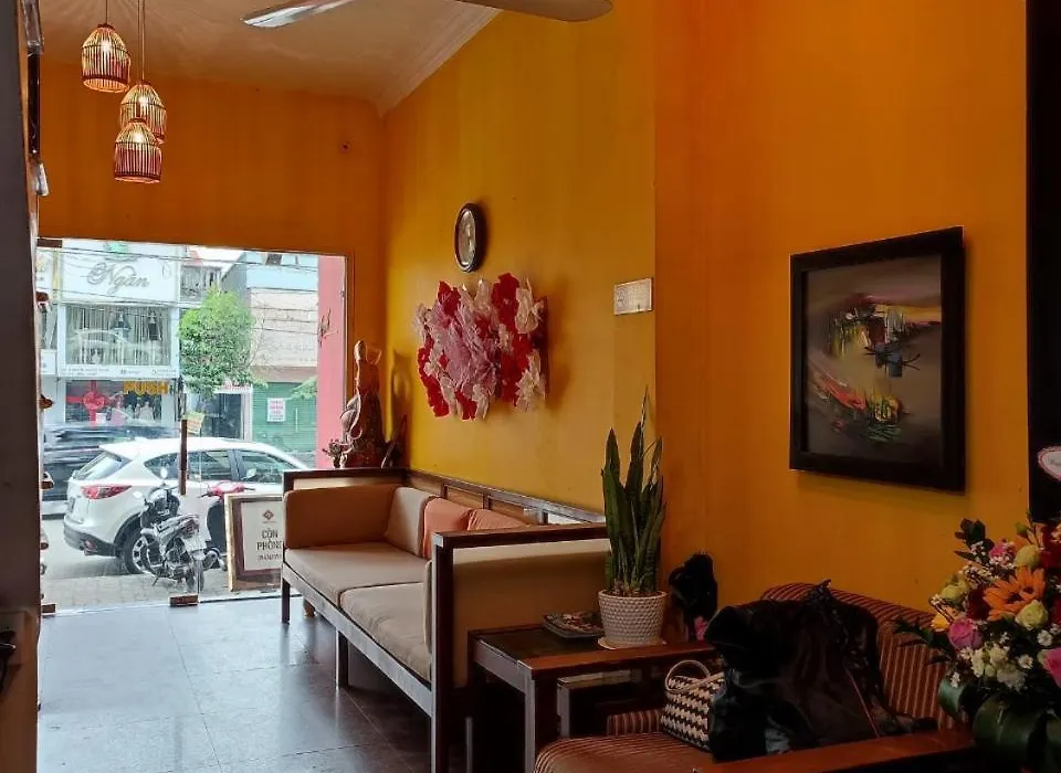 Gold Hotel-1