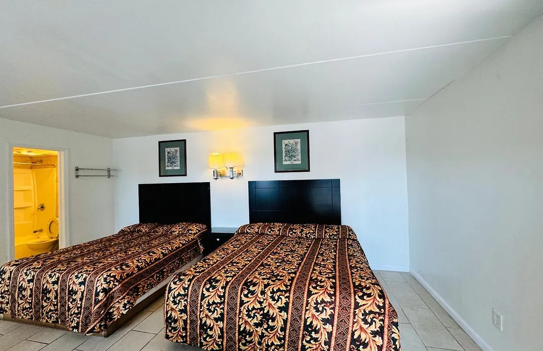 Skyview Manor Motel-1