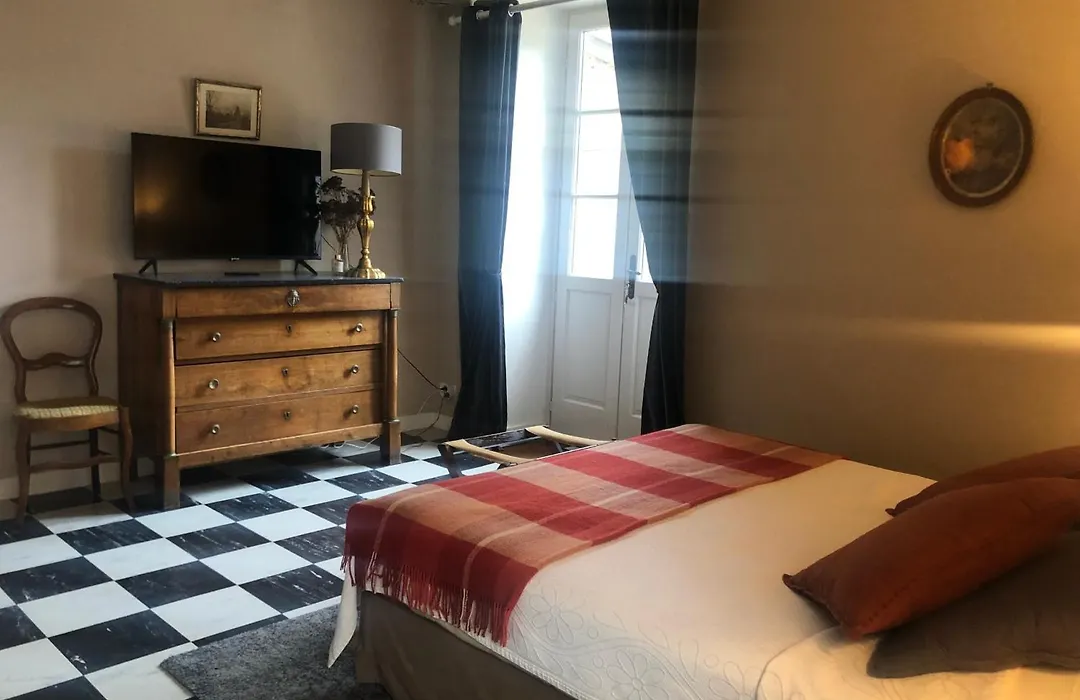 La Maison des Gardes - Chambres d'hôtes-1