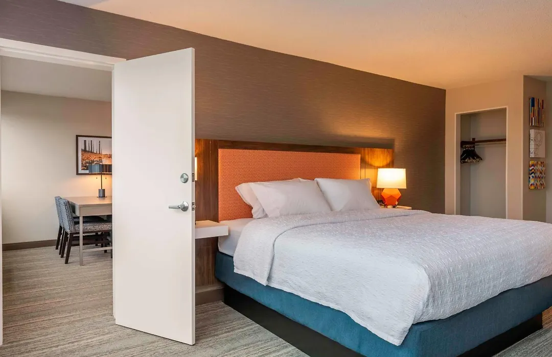 Hampton Inn Manchester Downtown-1