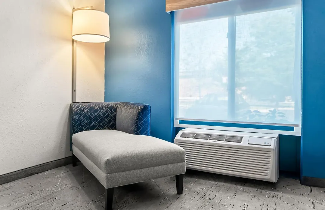 Holiday Inn Express & Suites Detroit - Novi By Ihg-1