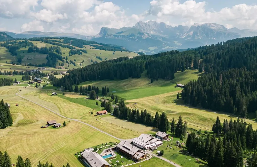 Dolomites Living Hotel Tirler-1