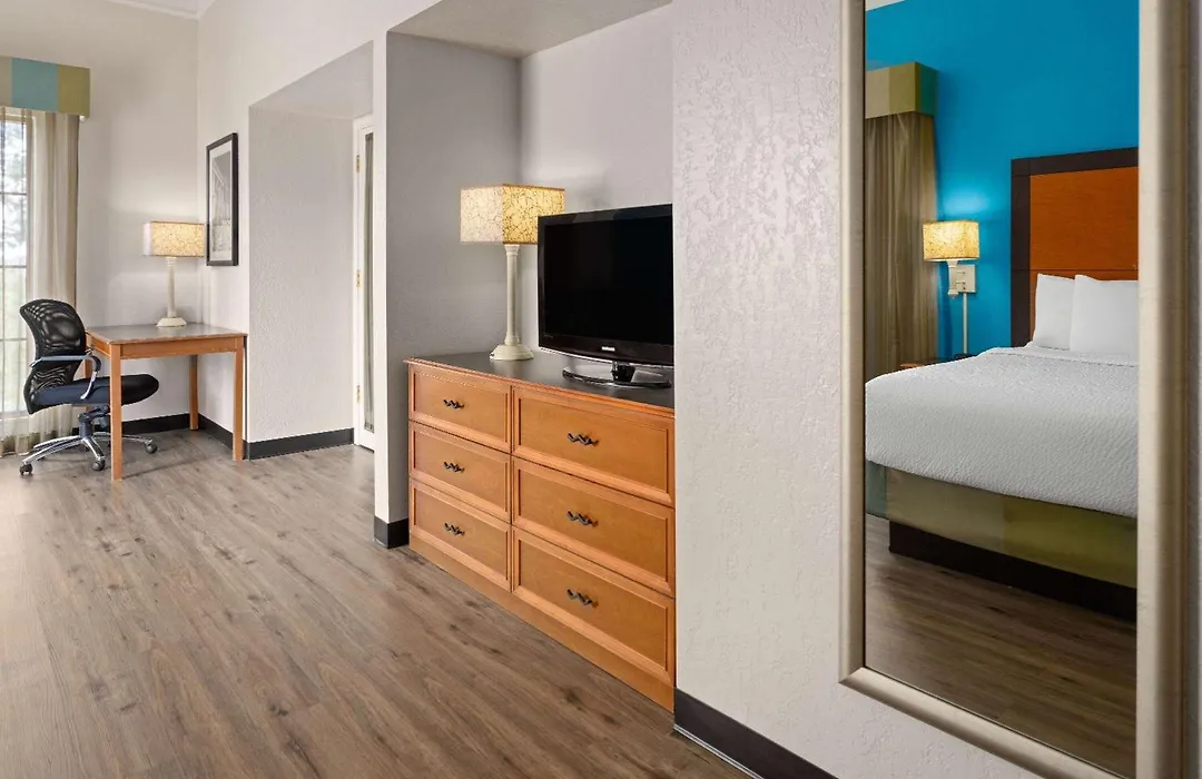 La Quinta Inn By Wyndham Pittsburgh Airport-1