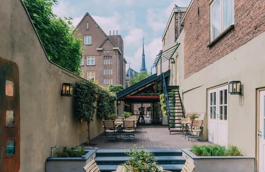Uylenhof Hotel-1