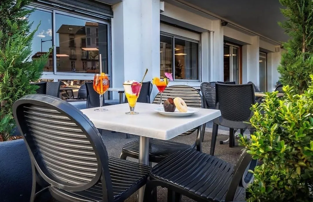 Hôtel La Source-1