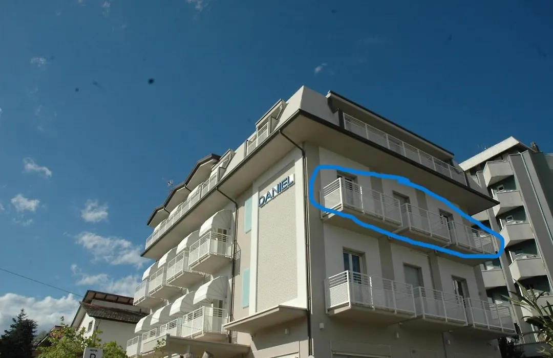 Daniel Apartments-1