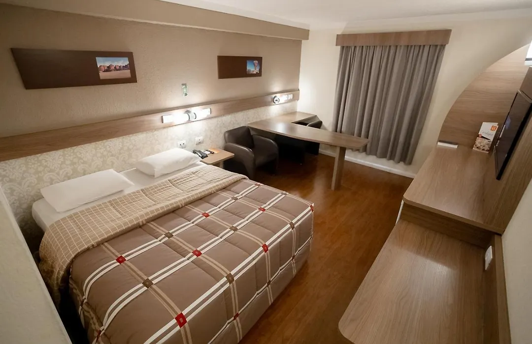 Hotel 10 Ponta Grossa-1