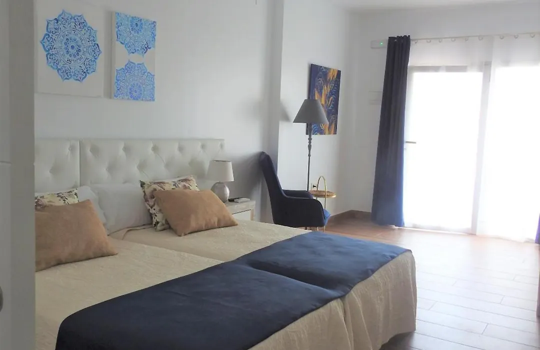 Sandra Rooms-1