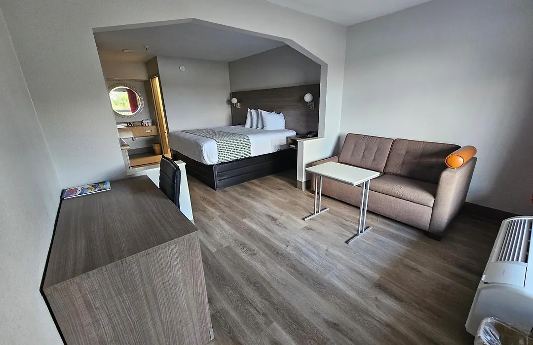 Baymont Inn-1