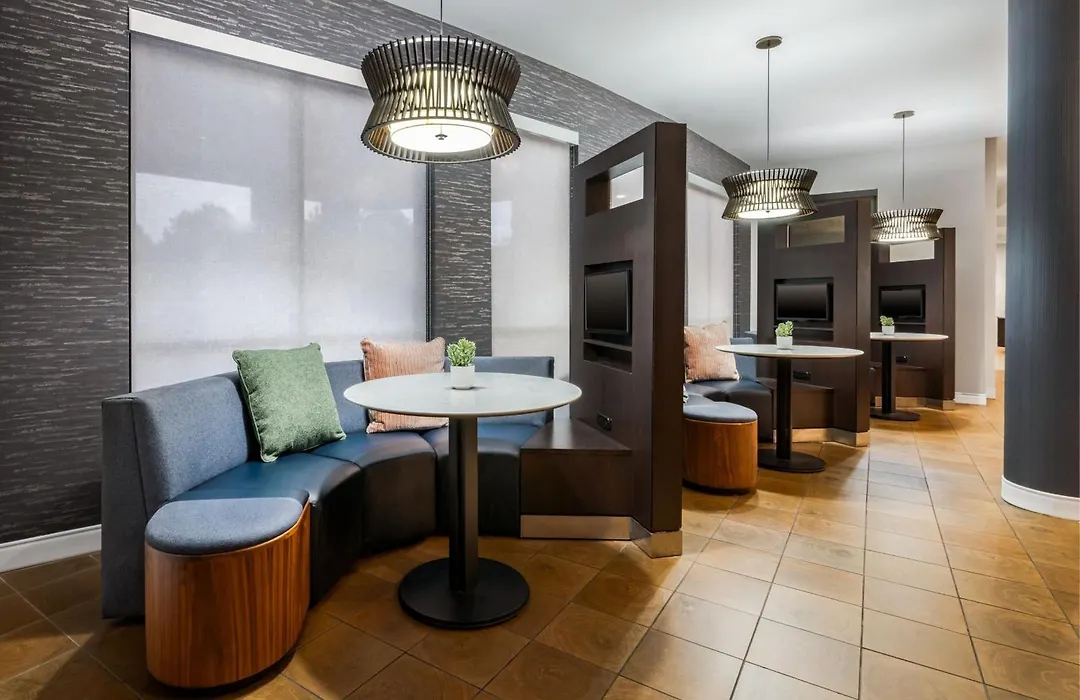 Courtyard By Marriott Auburn-1