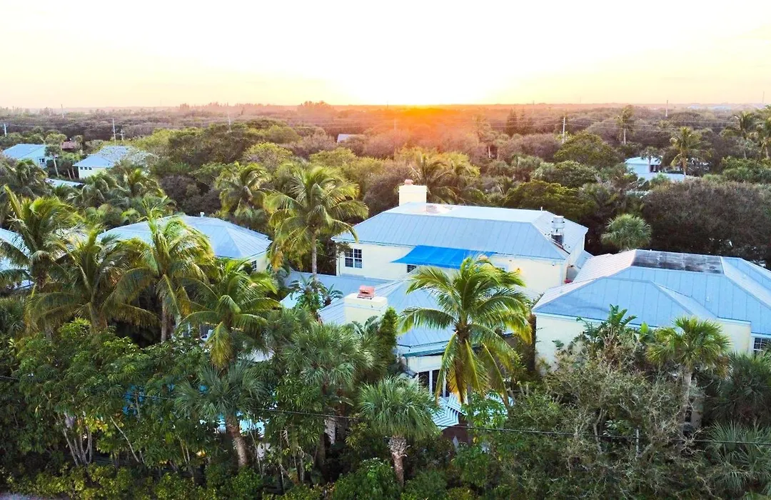 The Caribbean Court Boutique Hotel-1