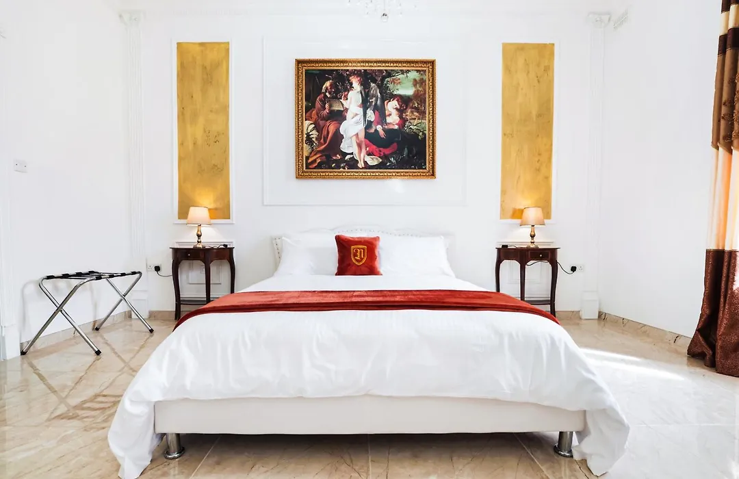 Nobilis Boutique Living-1