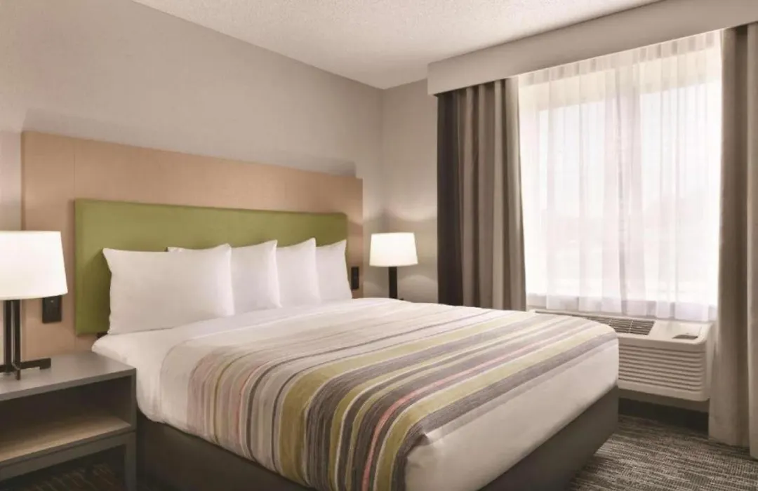 Country Inn & Suites By Radisson, Port Clinton, Oh-1