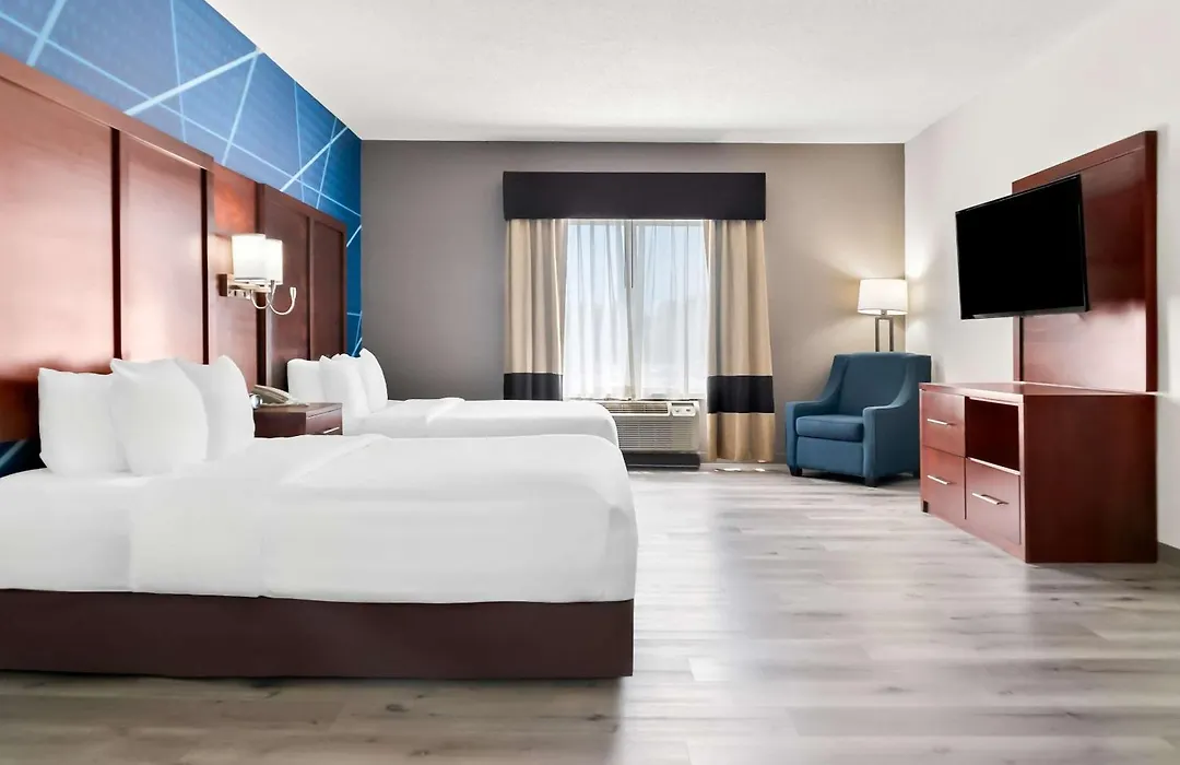 Holiday Inn Express & Suites Southfield - Detroit-1