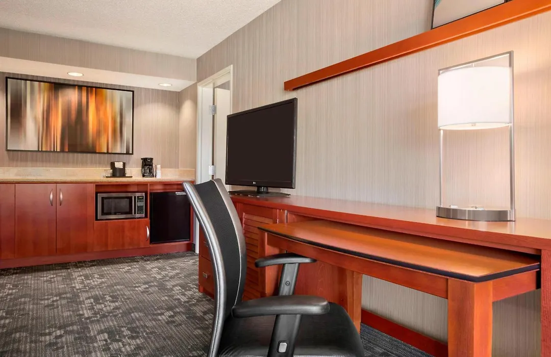 Courtyard By Marriott Springfield-1