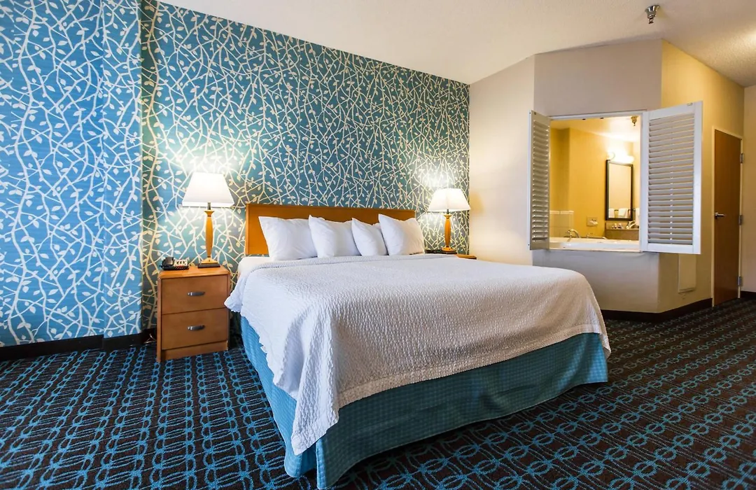 Fairfield Inn & Suites Toledo North-1