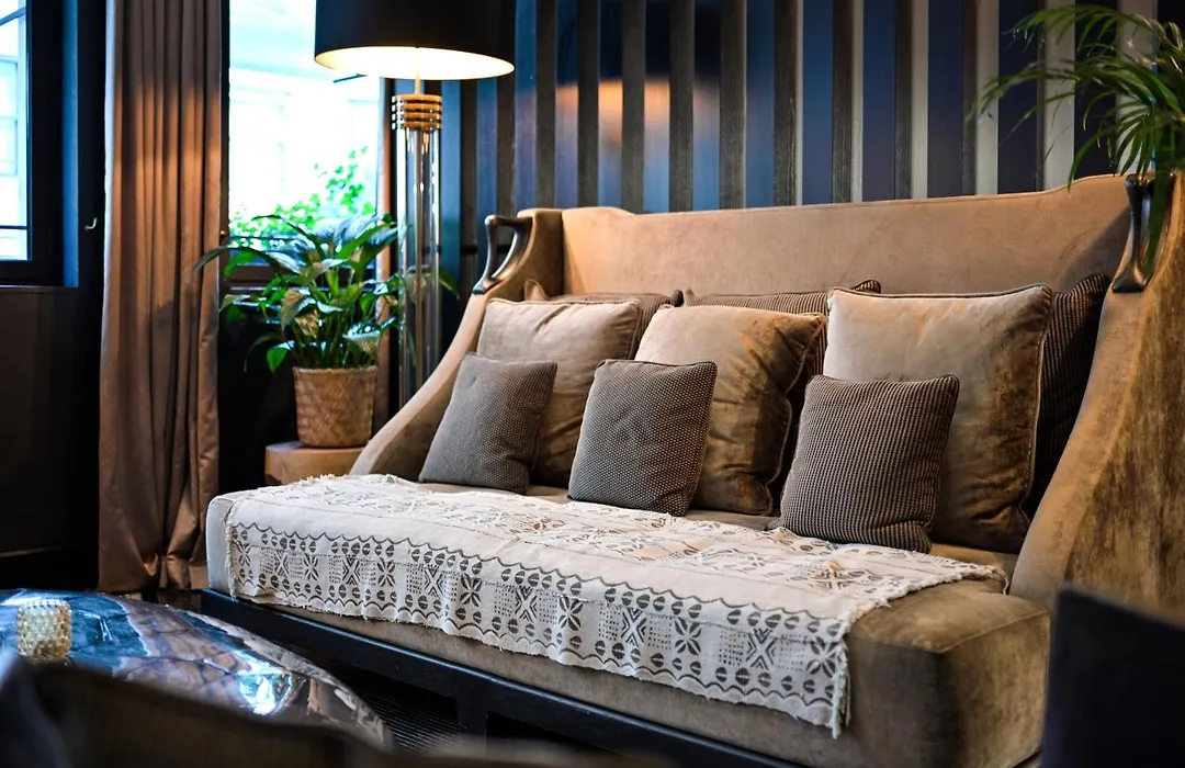 The One Alma Paris-1
