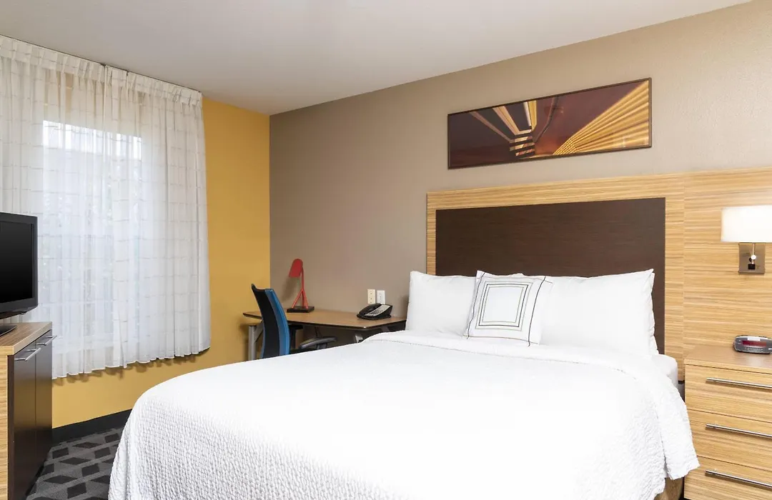 Towneplace Suites By Marriott East Lansing-1