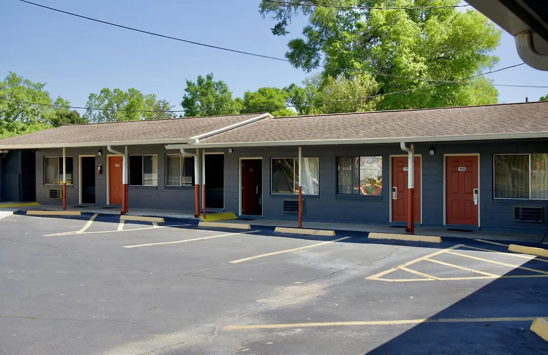 El Camino Motel-1