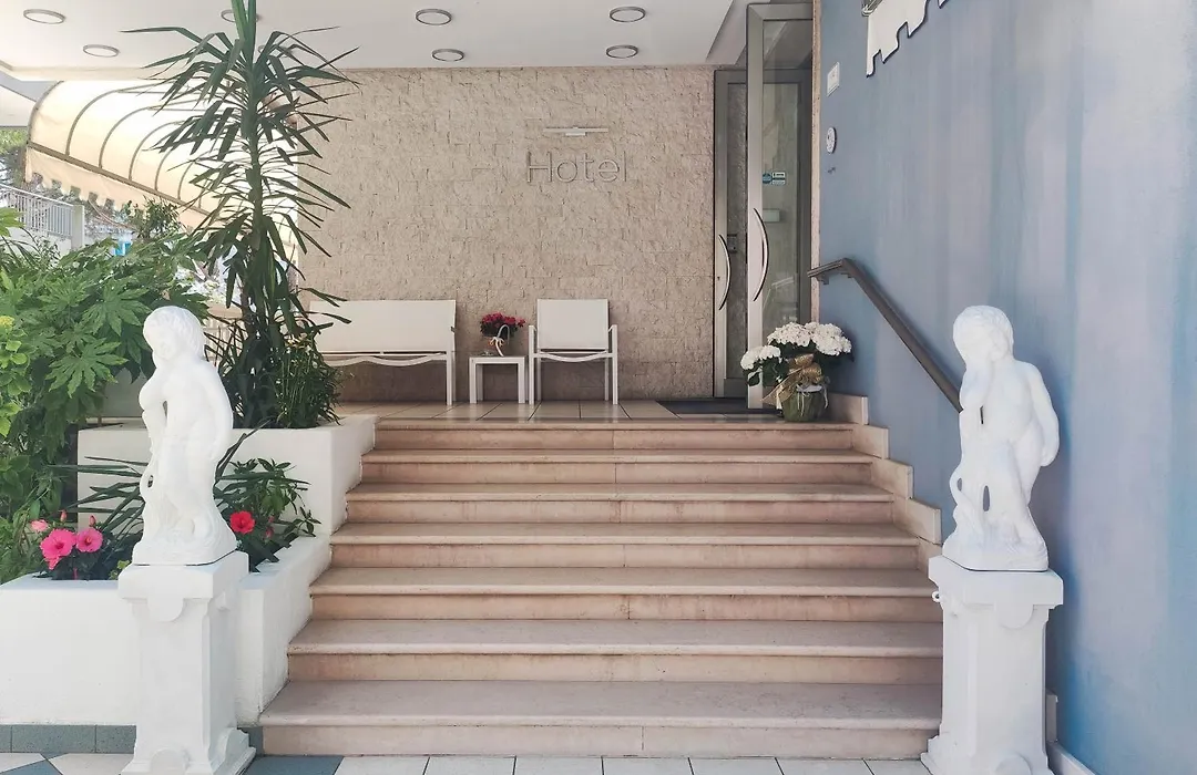 Hotel Riviera-1