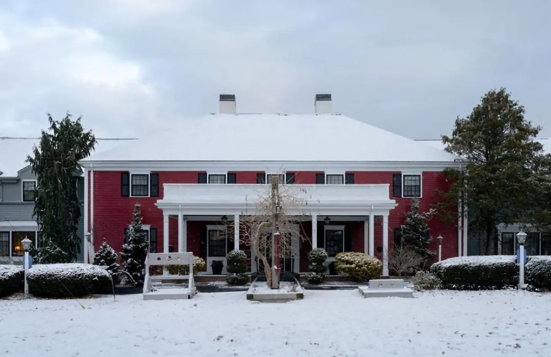 Dan'L Webster Inn And Spa-1