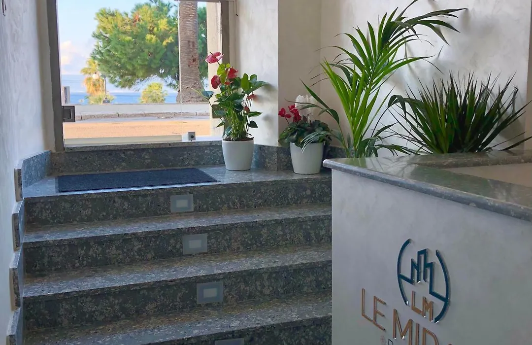 Le Mirage Boutique II-1