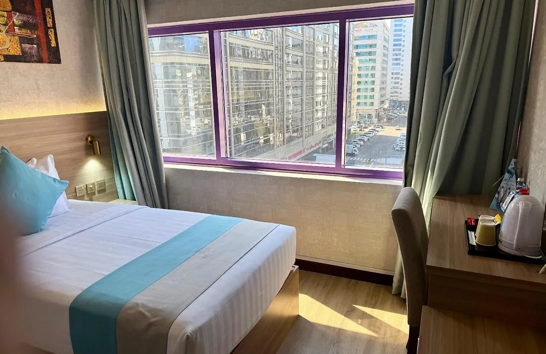 Strand Hotel-1