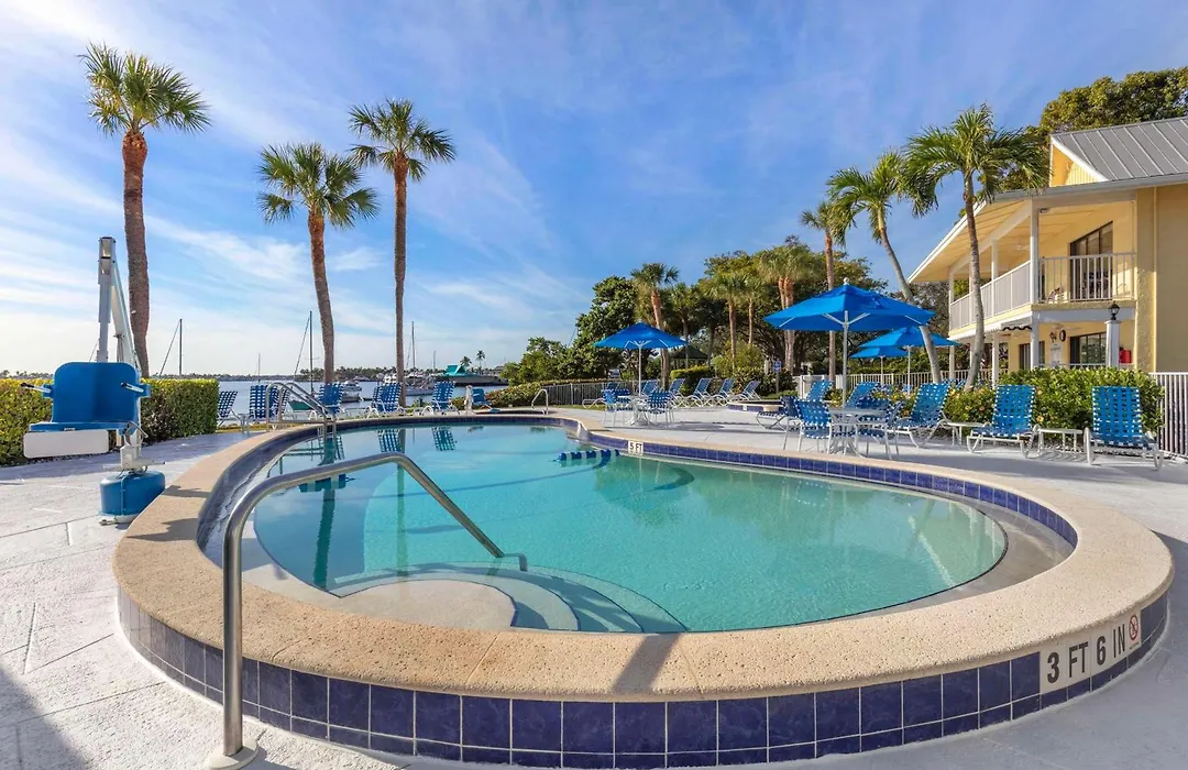 Hilton Vacation Club Charter Club Naples Bay-1
