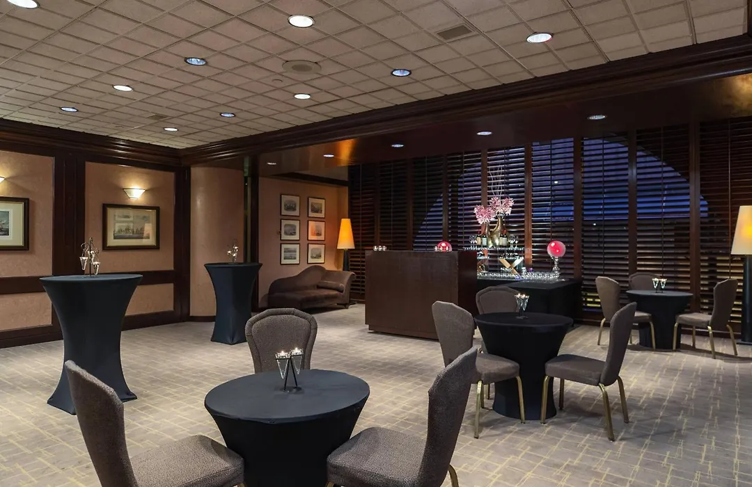 Metropolitan Hotel Vancouver By Marriott-1