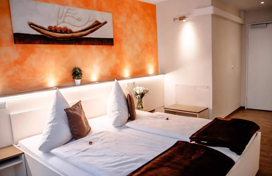 Central Hotel Garni-1