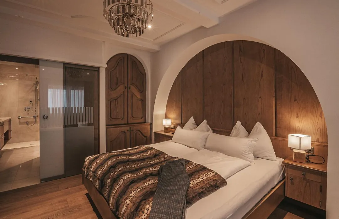 Hotel Victoria - Adults Only Bar & Breakfast-1