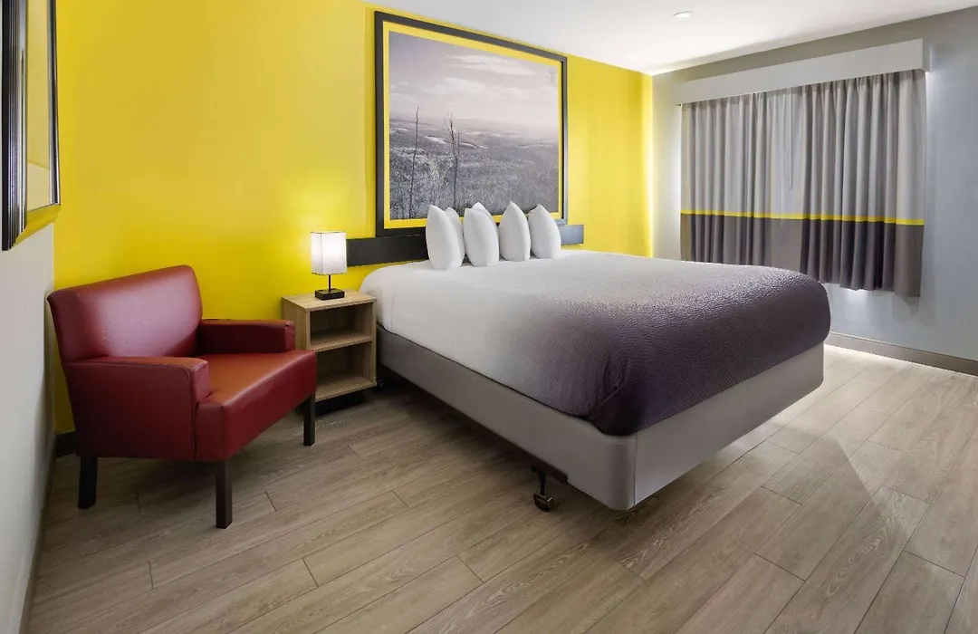 Super 8 By Wyndham Hazleton-1