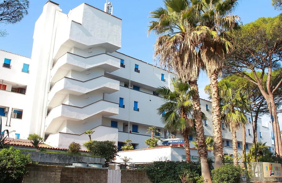 Marina Club Hotel-1