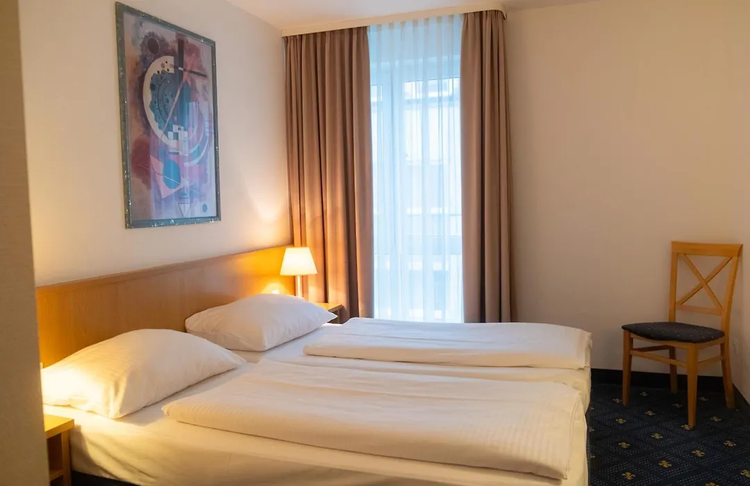 Hotel Am Schlosspark , Wiesbaden-1