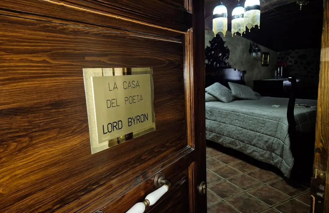 La Casa Dels Poetes-1