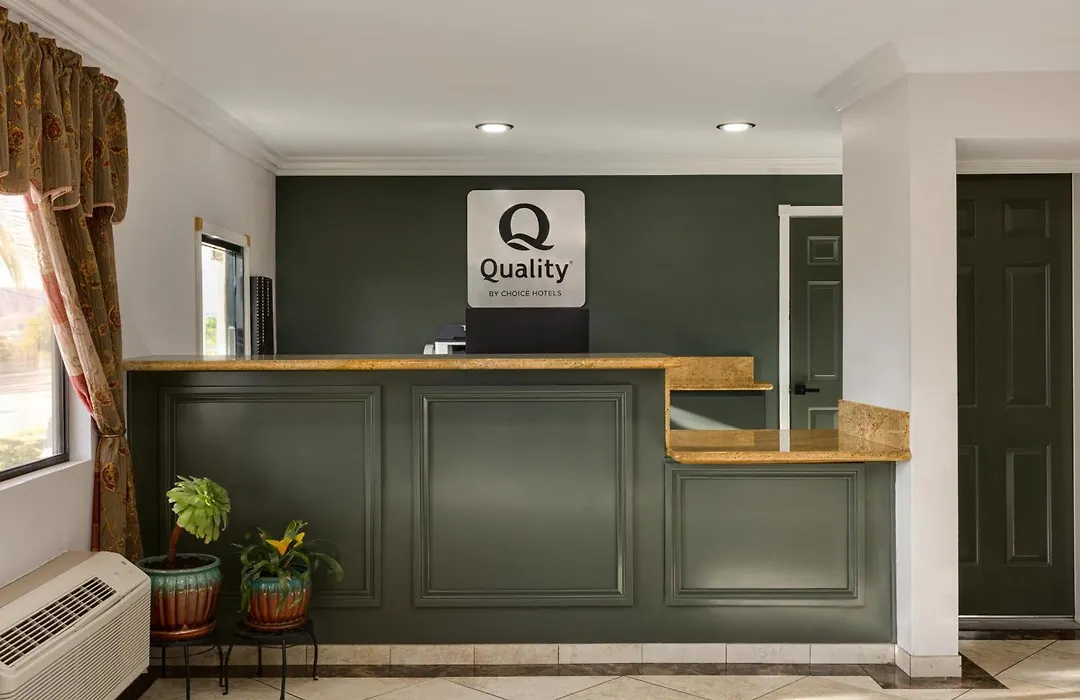 Quality Inn Lake Elsinore I-15-1