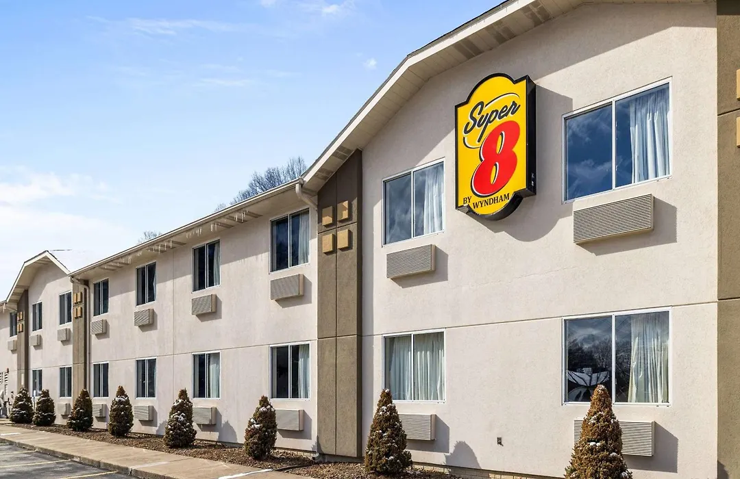 Super 8 By Wyndham Pittsburgh/Monroeville-1