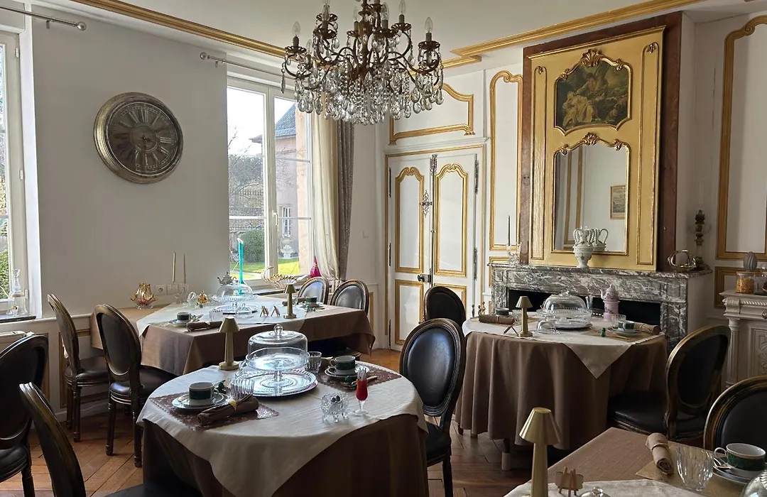 Le Château de Failloux, Chambres d hôtes,Piscine intérieure-1