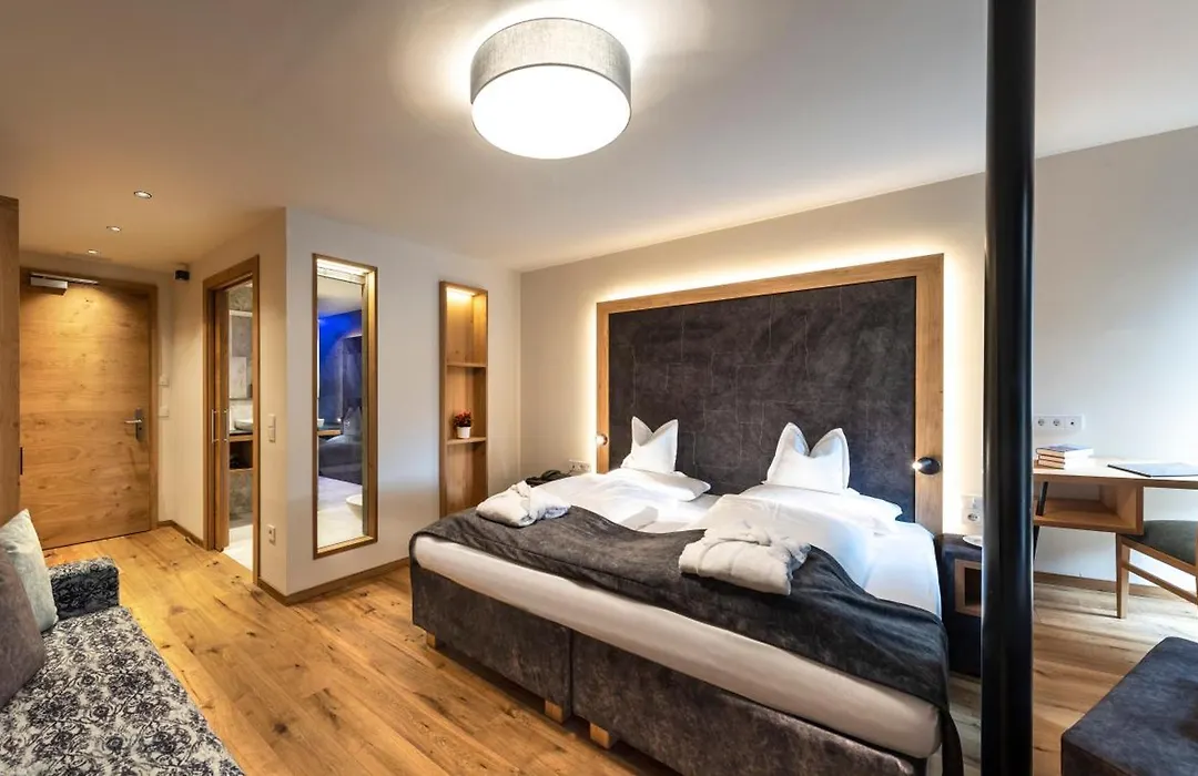 Hotel Wh - Wiesnerhof-1