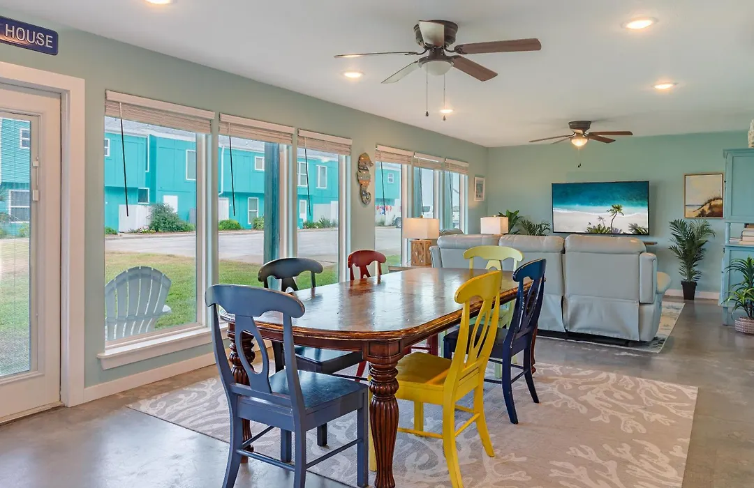 Executive Keys Condominiums On The Beach-1