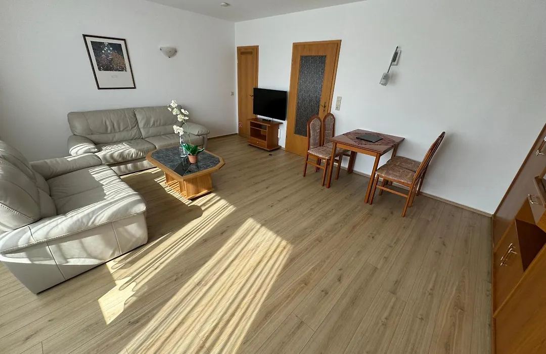HAUS USEDOM Ferienwohnanlage mit Frühstücks-Restaurant gegenüber im Seeschlösschen-1