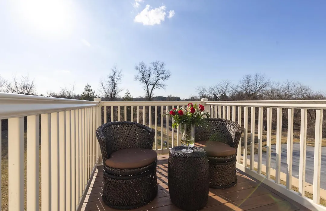 Brinton Suites-1